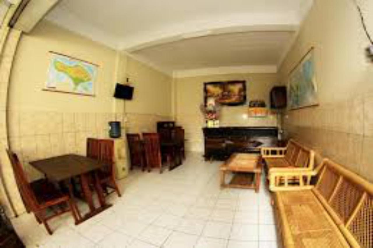 Vaccinated Staff - Oyo 3523 Gong Corner Homestay Kuta Lombok Εξωτερικό φωτογραφία